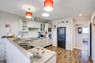 Village Close - prime location in Havelock North! - 5