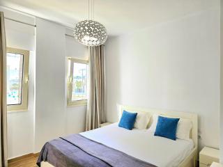 Bright & Airy Apartment Near Gambero Beach - Lalzit Bay - 6