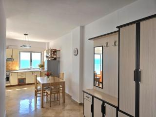 Comfortable Retreat Apartment in Durr s - Durrës - 8
