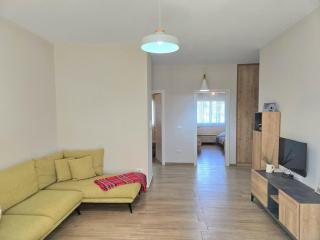 Family-friendly apartment near beach - Lalzit Bay - 1