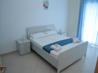 Airy Apartment Near the Seafront - Sarandë - 8