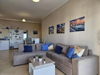 Seaside Serenity Apartment with views - Sarandë - 4