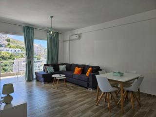Stylish apartment with scenic views - Sarandë - 4