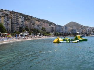 Modern Essentials with a Touch of Sea Breeze - Sarandë - 7