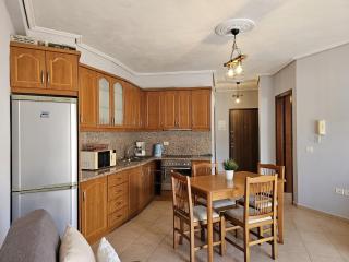 Coastal Comfort with Balcony Views - Saranda - 6