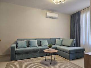 Chic Holiday Apartment with Balcony - Sarandë - 0