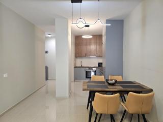 Chic Holiday Apartment with Balcony - Sarandë - 2