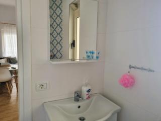 Upper-Floor Apartment in Gated Resort - Mullini i Danit - 2