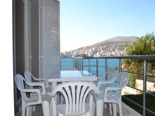 Azure Horizon Beach Escape in Saranda - Sarandë - 6