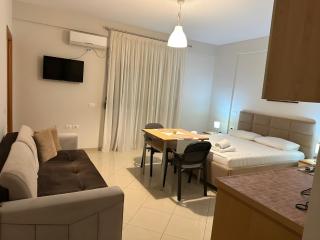 Family-friendly apartment with balcony - Vlorë - 5