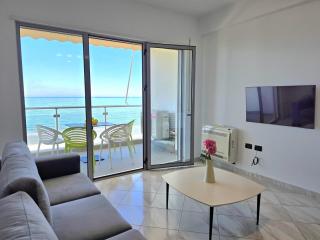 Modern Beachfront Escape in Durr s - Durazzo - 3