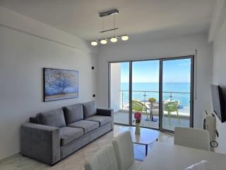 Modern Beachfront Escape in Durr s - Durazzo - 4