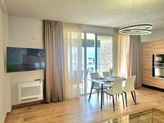 Modern apartment with kitchen - Lalzit Bay - 9