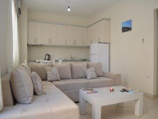 Graceful Getaway by the Shore - Sarandë - 5