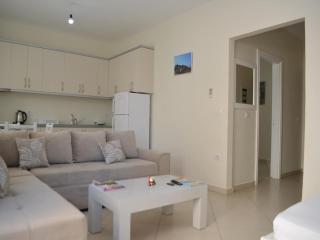 Graceful Getaway by the Shore - Sarandë - 4
