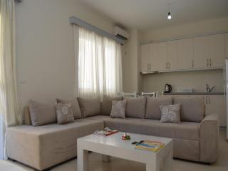 Graceful Getaway by the Shore - Sarandë - 0