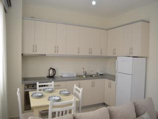 Graceful Getaway by the Shore - Sarandë - 9