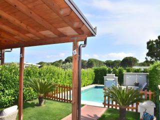 Family-Friendly Villa with Pool & Patio - Mullini i Danit - 2