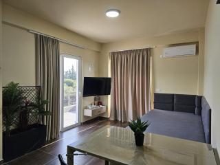 Seaside Serenity 1-Bedroom Apartment - Sarandë - 3