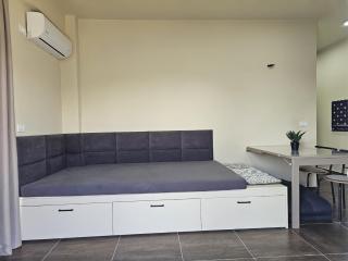 Seaside Serenity 1-Bedroom Apartment - Sarandë - 2