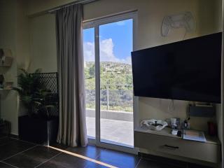 Seaside Serenity 1-Bedroom Apartment - Sarandë - 4