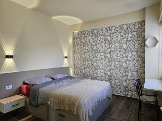Seaside Serenity 1-Bedroom Apartment - Sarandë - 7