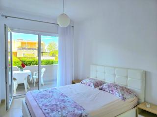 Apartment 300m from the Beach - Lalzit Bay - 8