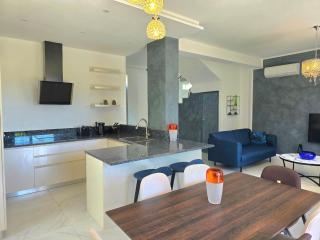 Villa Relaxing Getaway Near Beach - Lalzit Bay - 8