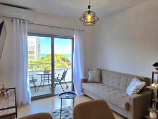 Modern Amenity-Rich Apartment in Durres - Golem - 0