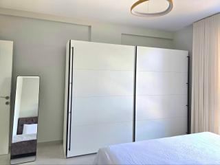 Relaxing Holiday Home with Balcony - Lalzit Bay - 3
