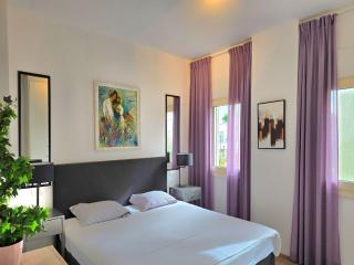 Cozy Family Apartment near the beach - Lalzit Bay - 7