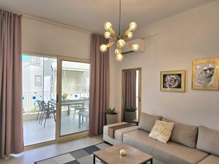 Cozy Family Apartment near the beach - Lalzit Bay - 2