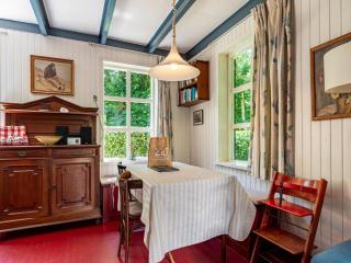 Authentic Family Retreat with Sauna - Vrouwenpolder - 8