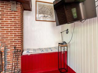 Authentic Family Retreat with Sauna - Vrouwenpolder - 2