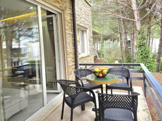 Seaside retreat in Gjiri Lalzit - Lalzit Bay - 8