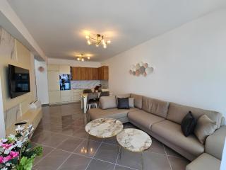 Bright seafront apartment for 3 guests - Vlorë - 5