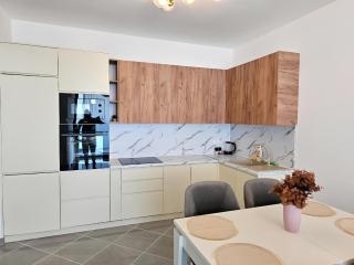 Bright seafront apartment for 3 guests - Vlorë - 4