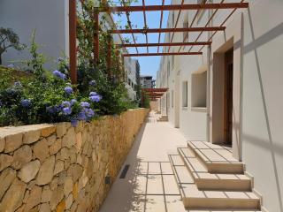Bright seafront apartment for 3 guests - Vlorë - 1