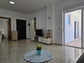 Bright Airy apartment with Stunning Views - Saranda - 3