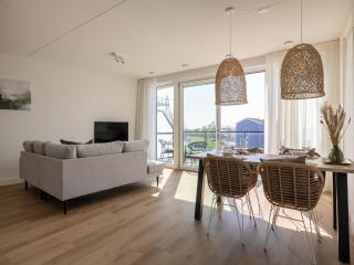 Chic Apartment Overlooking the Marina - Kortgene - 1