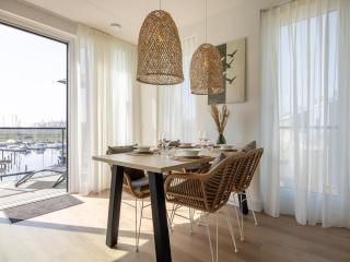 Chic Apartment Overlooking the Marina - Kortgene - 9