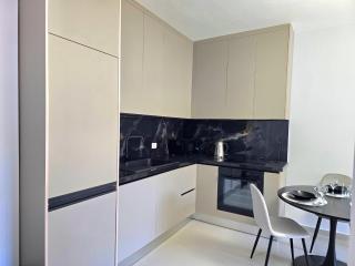 Chic Apartment with Balcony by the Adriatic - Golem - 9