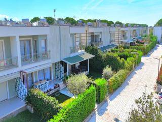 Inviting Holiday Home with Garden - Lalzit Bay - 4