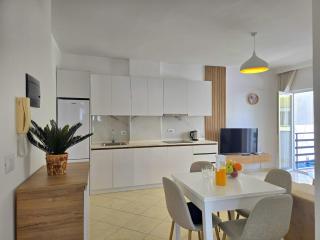 Two-Bedroom Holiday Apartment in Qerret - Golem - 2