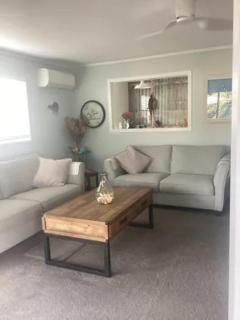 Hosts on the Coast Casement Fun - Whangamata - 9