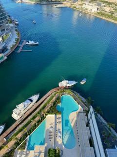 2 BR Apartment in Marina Condo - 9