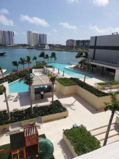2 BR Apartment in Marina Condo - 7