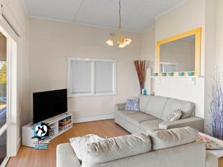 Absolute Beachfront 3BR 2BA Home w/ Beach Track - McCracken - 7