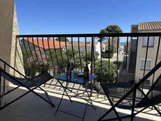 Grand appartement climatisé avec balcon et parking à Saint-Pierre-la-Mer - FR-1-229D-160 - Fleury - 0