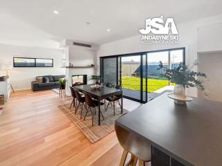 11 Alice Street - Jindabyne - 2